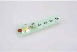 Dávkovač léků OBZOR typ 07 týdenní světle zelený